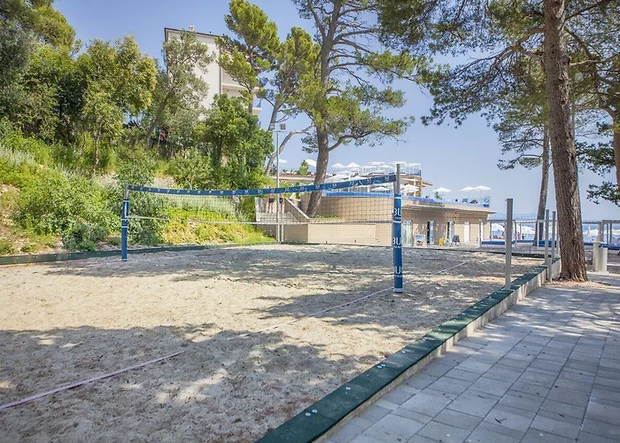 Hotel Bluesun Jadran
