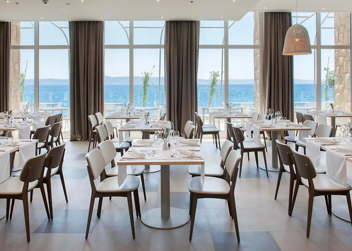 Bluesun Jadran Тучепи